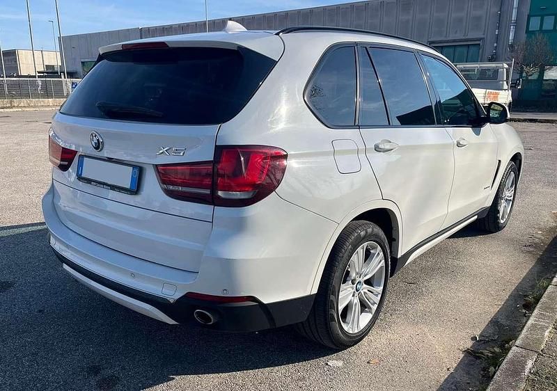 Usata BMW X5 Luxury Line 258 CV (189 kW) 2015 Bianco SUV