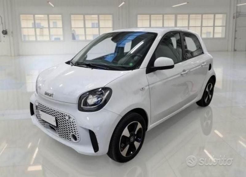 Usata Smart ForFour Electric Drive Passion 41 kW (56 CV) 2022 Bianco Berlina