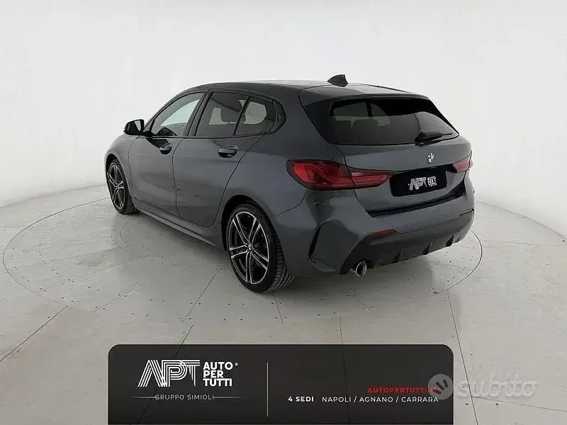 Usata BMW 116 M Sport 116 CV (85 kW) 2021 Grigio scuro Utilitaria