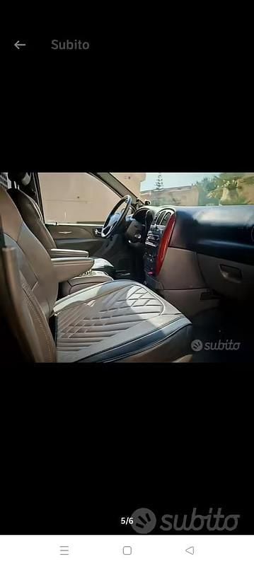 Usata Chrysler Grand Voyager 150 CV (110 kW) 2007 Nero Monovolume