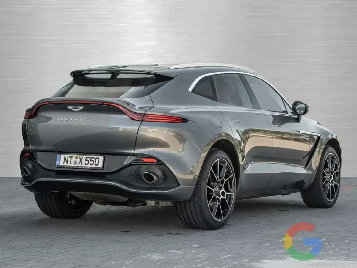 Usata Aston Martin DBX 551 CV (405 kW) 2024 Grigio SUV