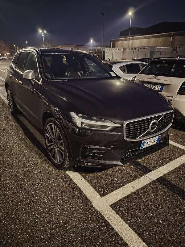 Usata Volvo XC60 R-Design 190 CV (139 kW) 2017 Nero SUV