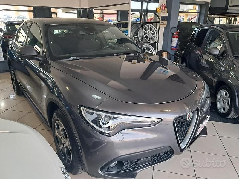 Usata Alfa Romeo Stelvio Super 190 CV (139 kW) 2023 Grigio SUV