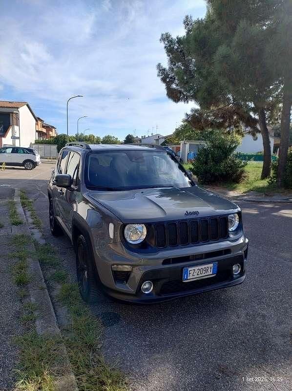 Usata Jeep Renegade Night Eagle 120 CV (88 kW) 2020 Grigio SUV