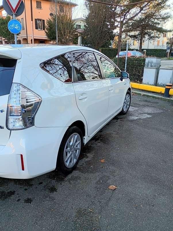 Usata Toyota Prius+ Active 99 CV (72 kW) 2013 Bianco Monovolume