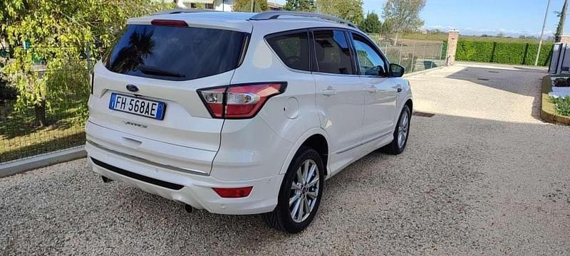 Usata Ford Kuga Vignale 180 CV (132 kW) 2017 Bianco SUV