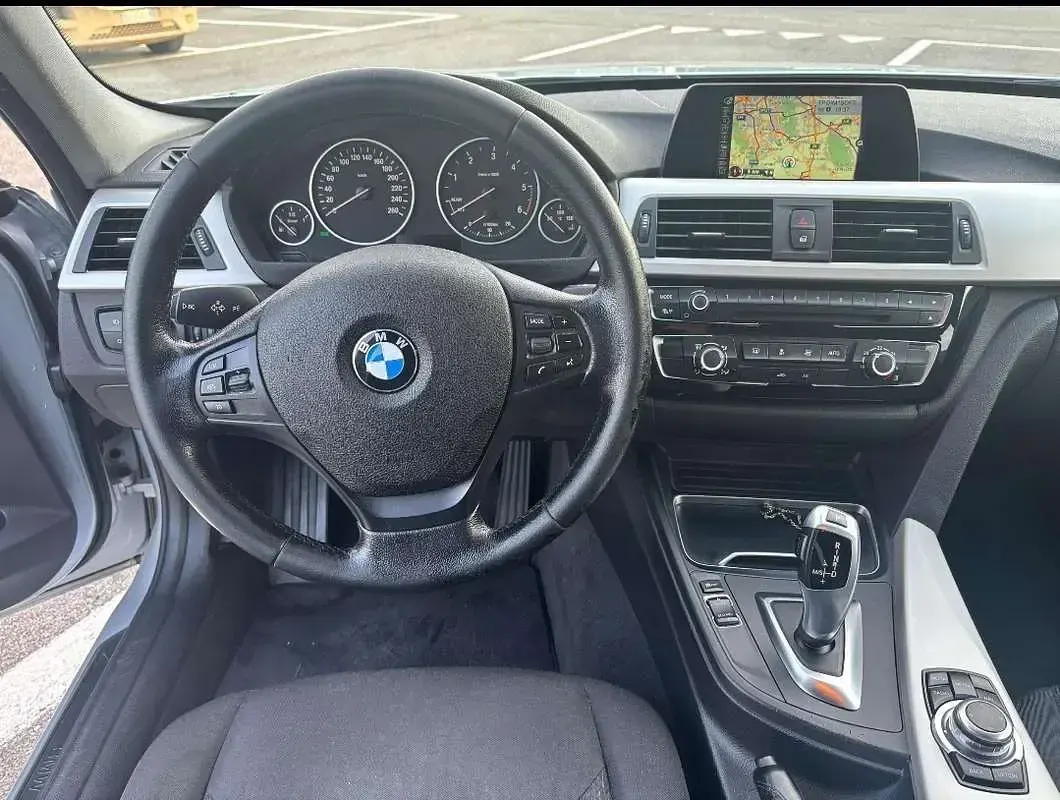 Usata BMW 318 Advantage 150 CV (110 kW) 2016 Argento Station wagon