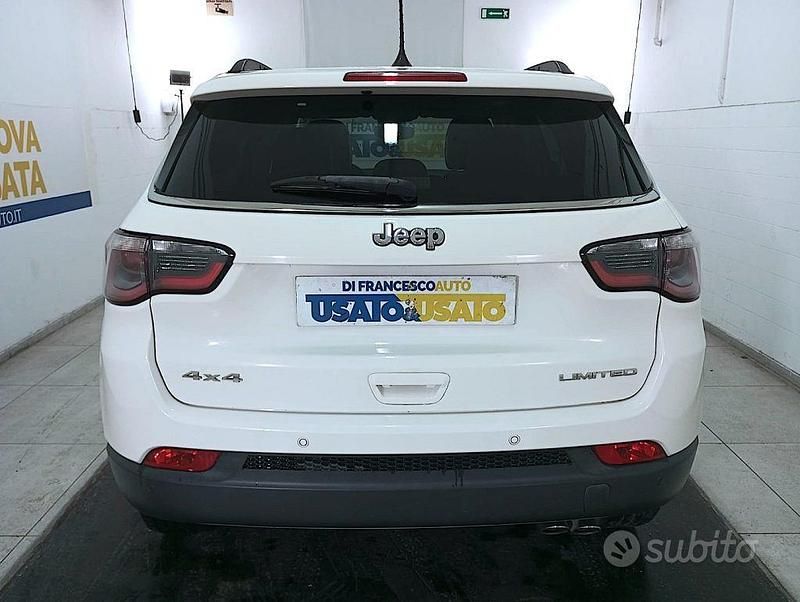 Usata Jeep Compass Limited 140 CV (102 kW) 2018 Bianco metallizzato SUV