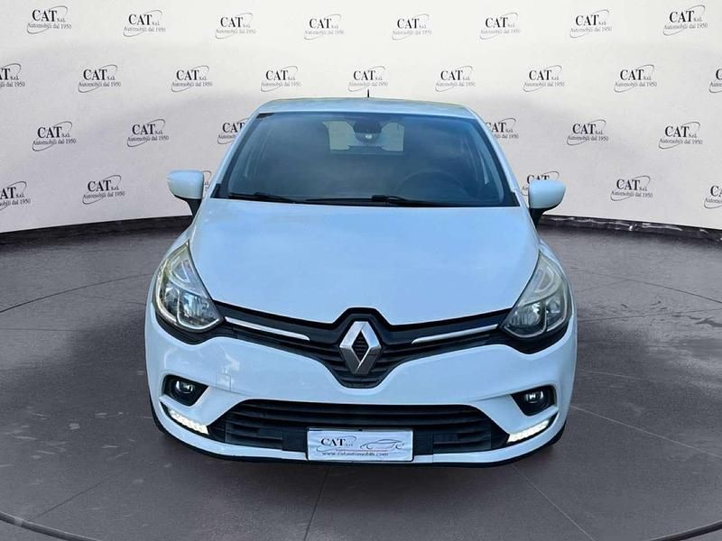 Second-hand Renault Clio IV 90 CP (66 kW) 2017 Alb Hatchback