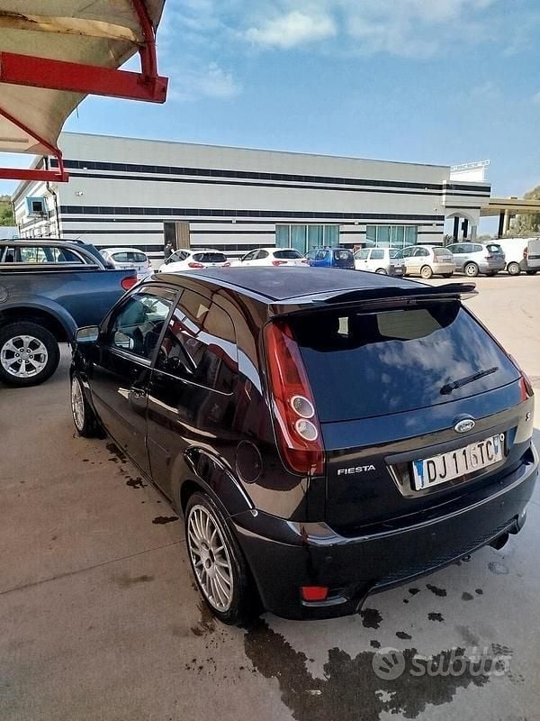 Usata Ford Fiesta S 90 CV (66 kW) 2007 Utilitaria
