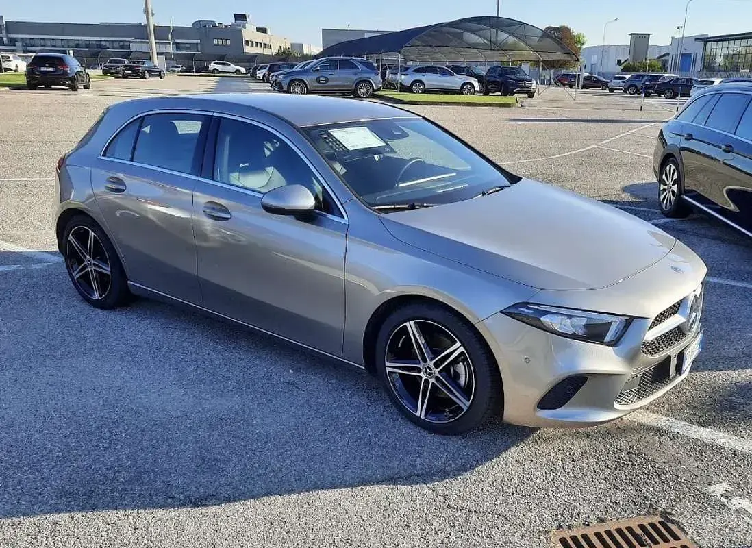 Usata Mercedes A200 Premium 163 CV (119 kW) 2019 Berlina