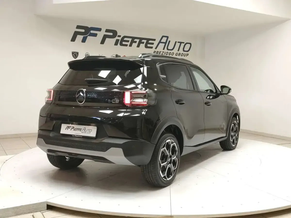 Usata Citroën e-C3 52 kW (72 CV) 2025 Nero metallizzato Utilitaria