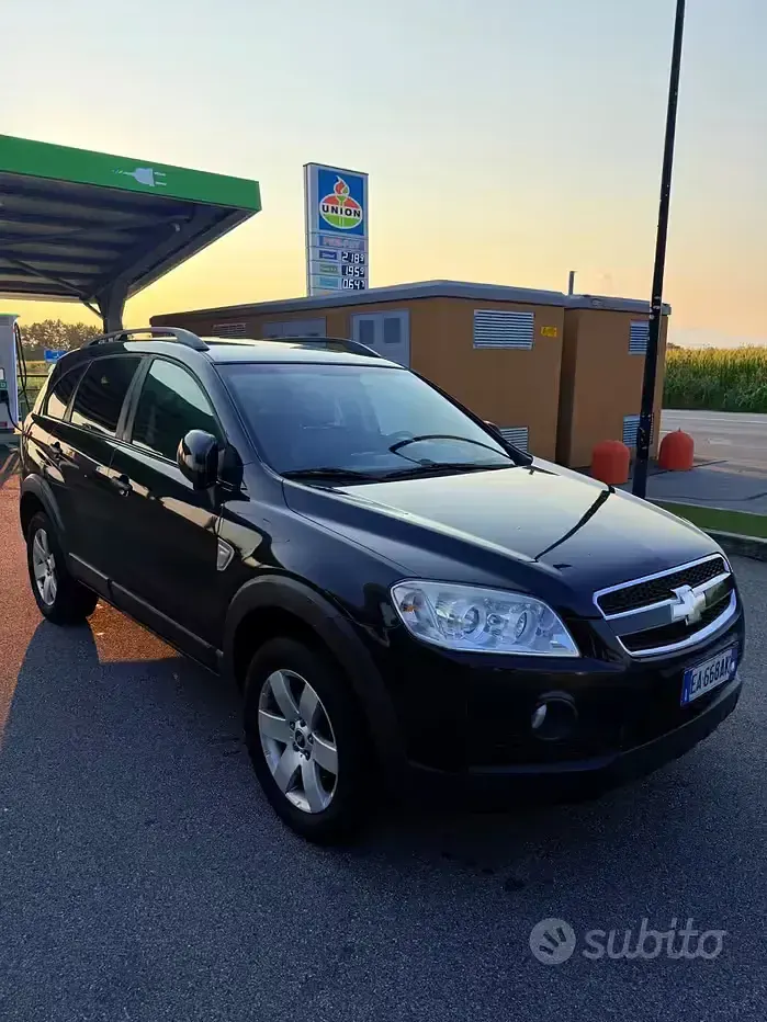 Usata Chevrolet Captiva 150 CV (110 kW) 2010 Nero SUV