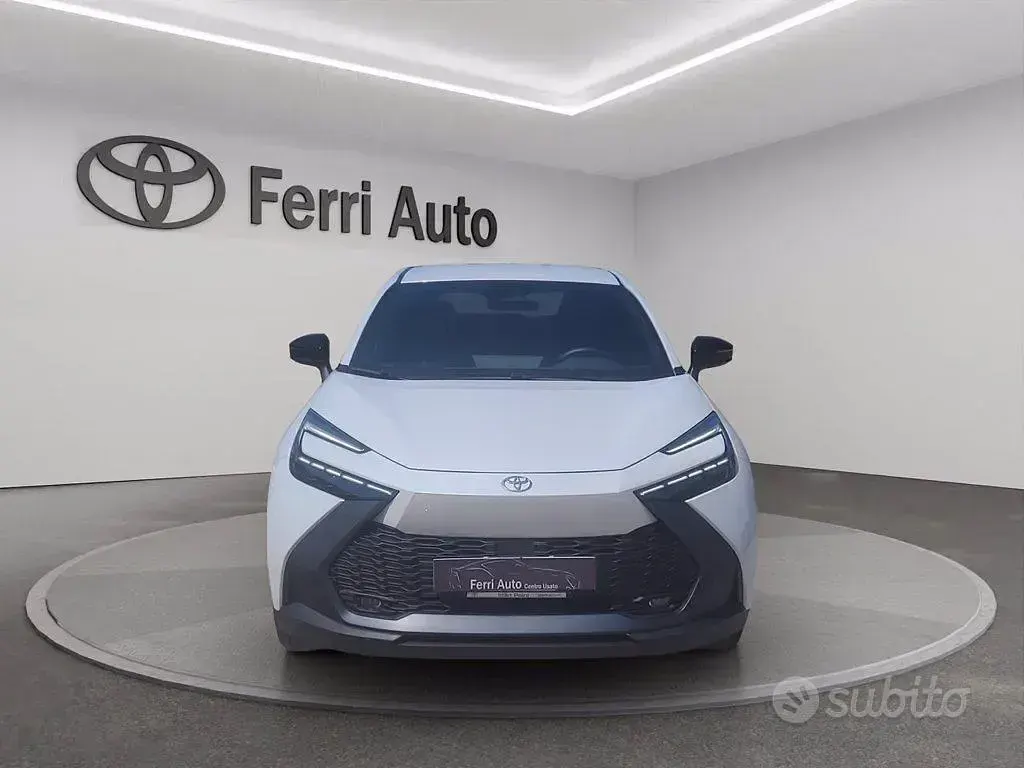 Usata Toyota C-HR Trend 198 CV (145 kW) 2025 Bianco SUV