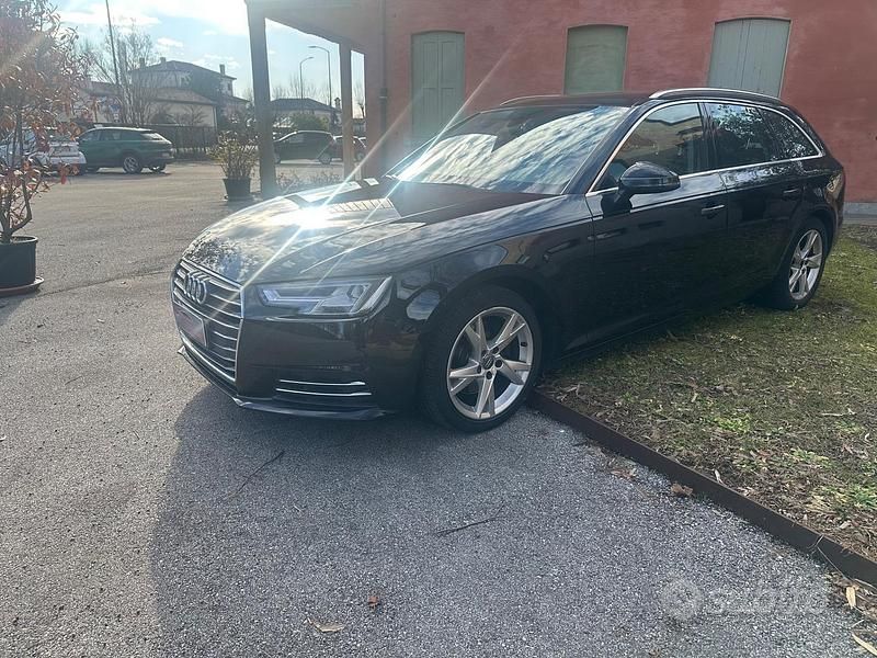 Usata Audi A4 150 CV (110 kW) 2017 Nero Station wagon