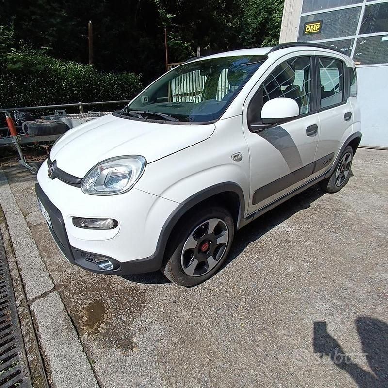 Usata Fiat Panda 4x4 75 CV (55 kW) 2017 Bianco Utilitaria