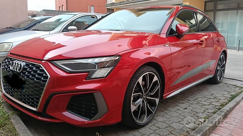Rosso Usata 2021 Audi A3 S-Line Tre volumi | 27.900 € (Molto cara) - Immagine 1/4