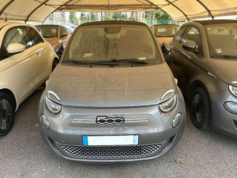 Usata Fiat 500e Icon 42 kW (58 CV) 2022 Mineral grey Cabrio