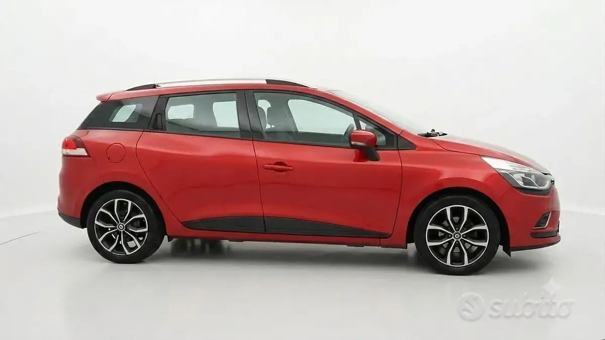 Usata Renault Clio 90 CV (66 kW) 2017 Rosso Station wagon