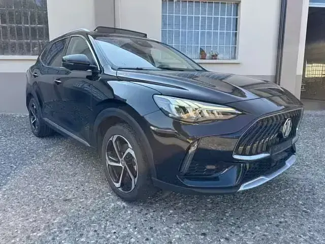 Usata MG HS Luxury 162 CV (119 kW) 2024 Nero SUV