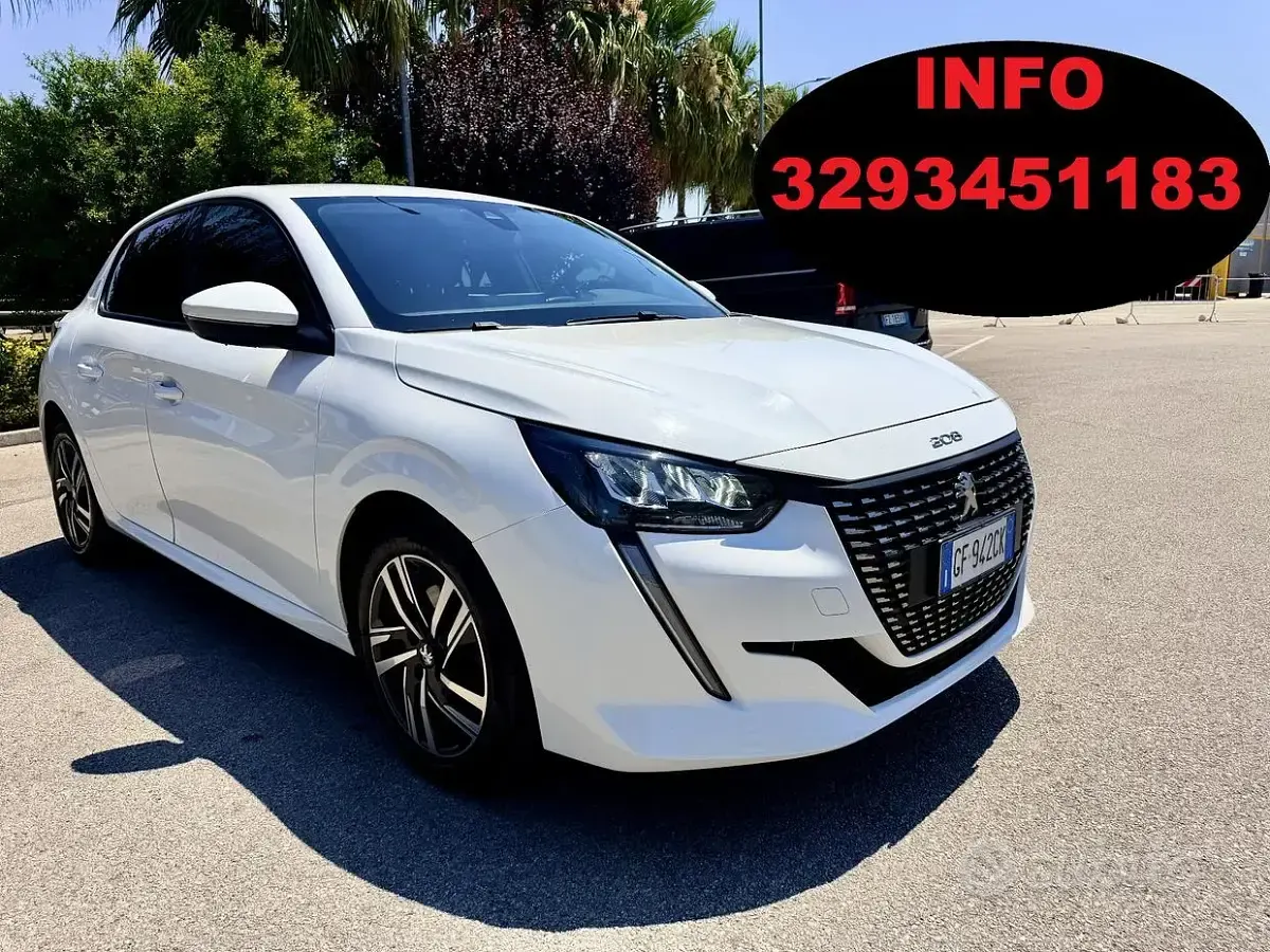 Usata Peugeot 208 Allure 102 CV (75 kW) 2022 Bianco Utilitaria