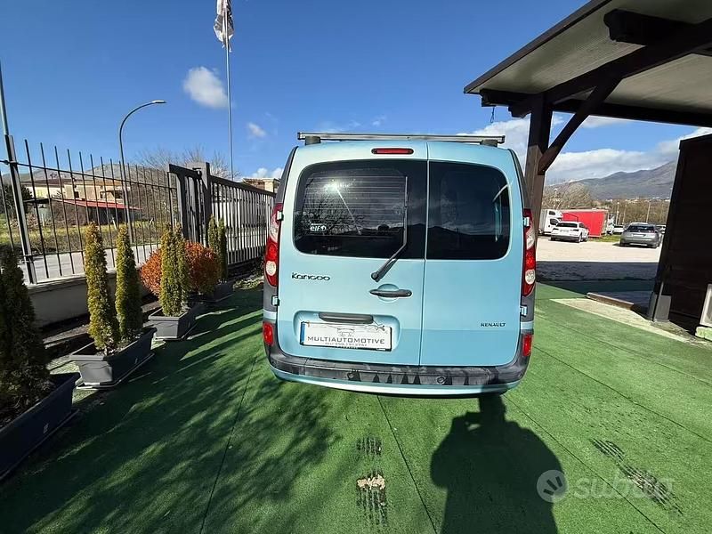 Usata Renault Kangoo 90 CV (66 kW) 2010 Blu