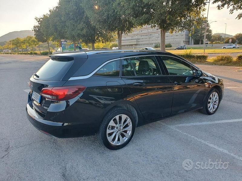 Usata Opel Astra Innovation 110 CV (80 kW) 2018 Blu Station wagon