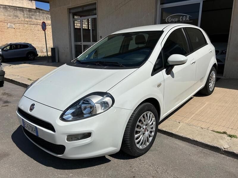 Usata Fiat Punto Lounge 75 CV (55 kW) 2013 Bianco Utilitaria