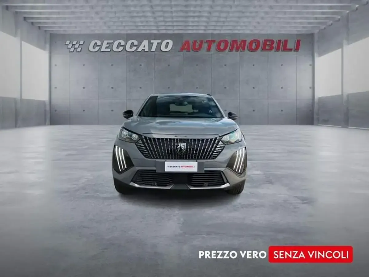 Nuova Peugeot e-2008 Allure 114 kW (156 CV) 2026 Grigio SUV
