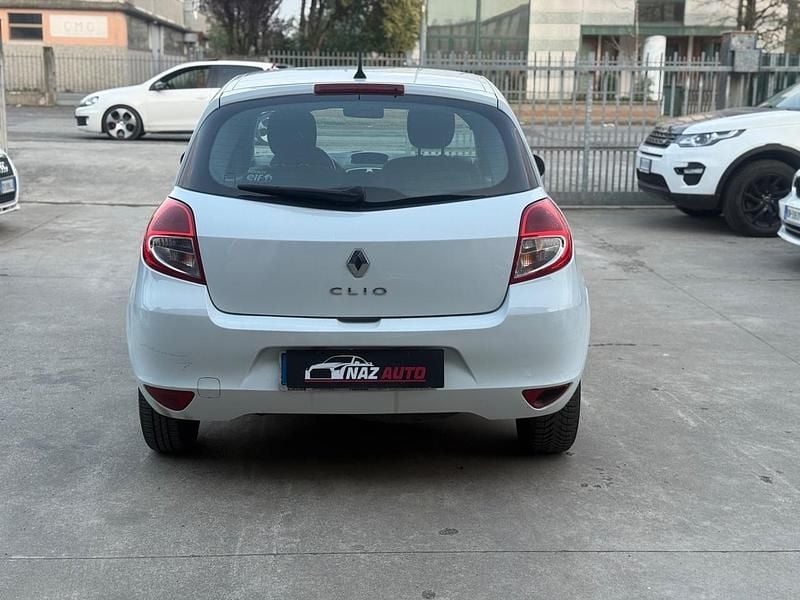 Usata Renault Clio IV Dynamique 75 CV (55 kW) 2012 Bianco Berlina