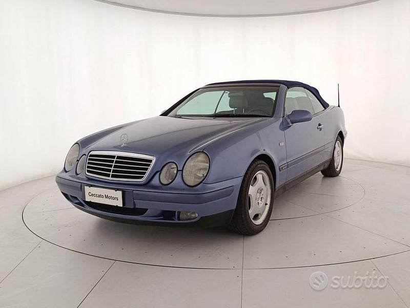 Usata Mercedes CLK200 Elegance 136 CV (100 kW) 1999 Grigio Cabrio