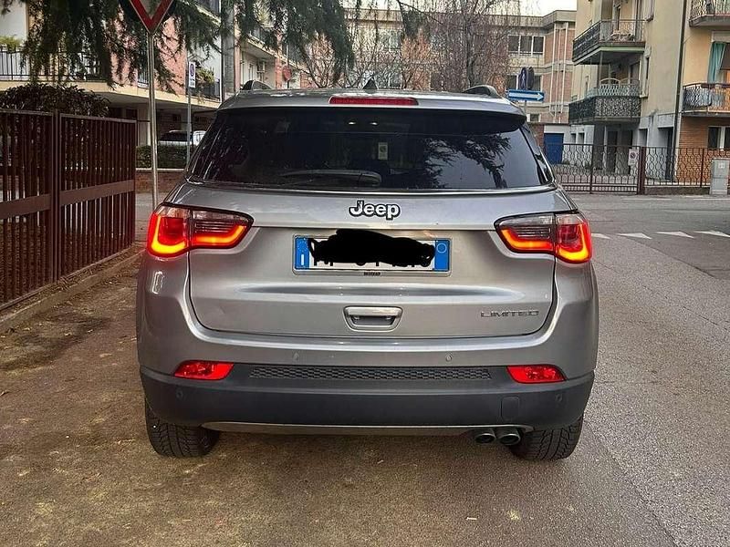 Usata Jeep Compass Limited 120 CV (88 kW) 2018 Grigio SUV