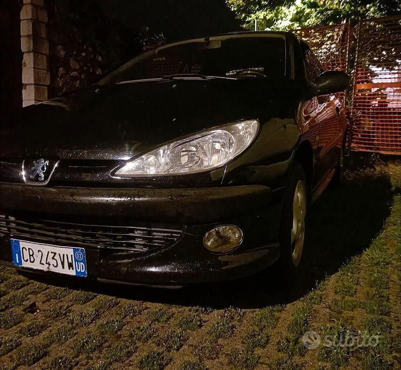 Usata Peugeot 206 75 CV (55 kW) 2002 Nero Utilitaria