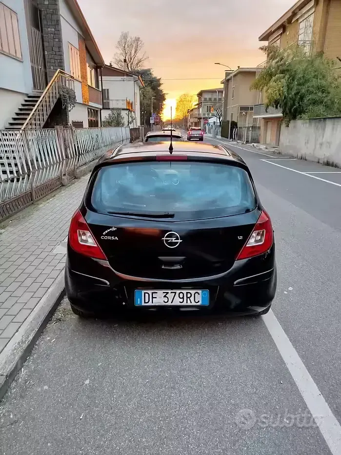 Usata Opel Corsa 80 CV (58 kW) 2007 Utilitaria