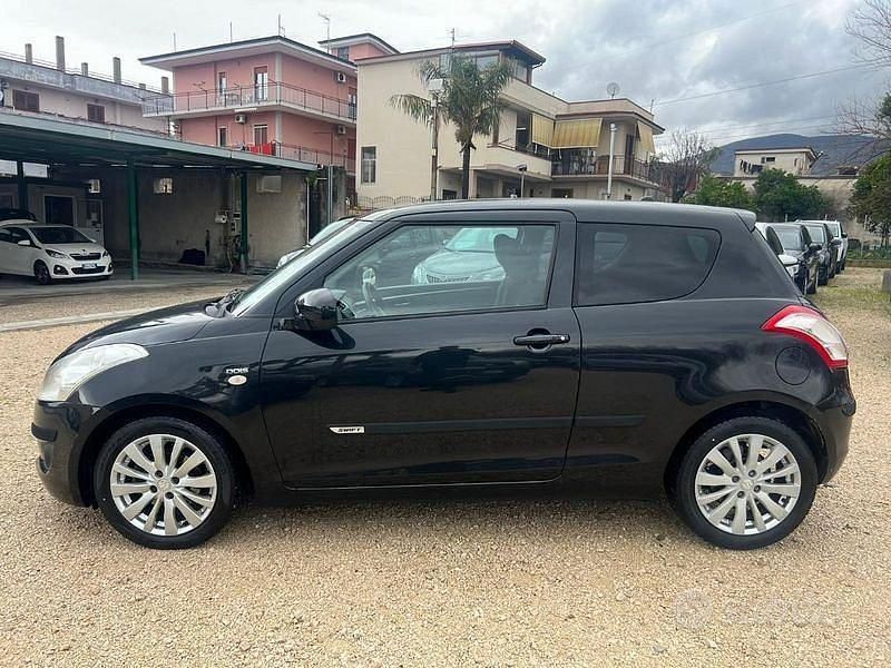 Usata Suzuki Swift GL 75 CV (55 kW) 2012 Nero Utilitaria