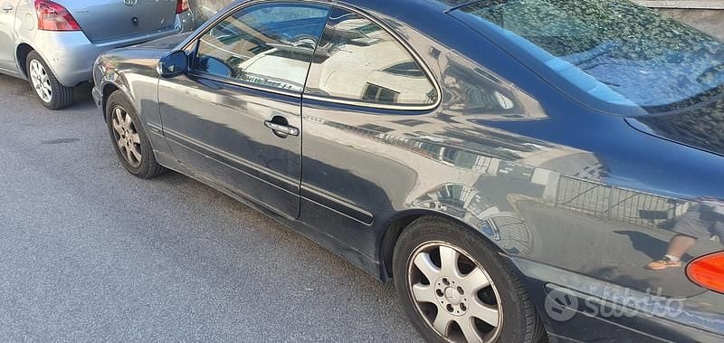 Usata Mercedes CLK230 Avantgarde 193 CV (141 kW) 1998 Blu Coupé