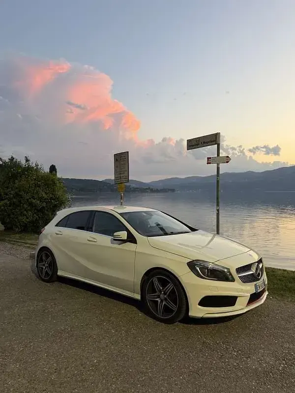 Usata Mercedes A250 211 CV (155 kW) 2012 Bianco Utilitaria