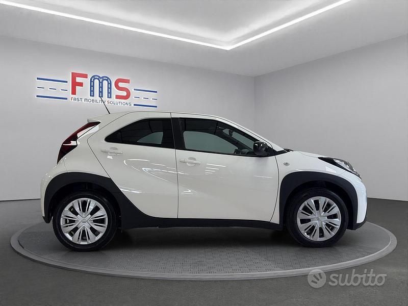 Occasion Toyota Aygo X Active 72 ch (52 kW) 2025 Blanc SUV