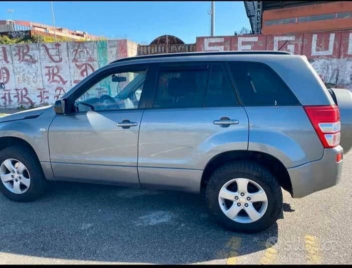 Usata Suzuki Vitara 128 CV (94 kW) 2008 Grigio