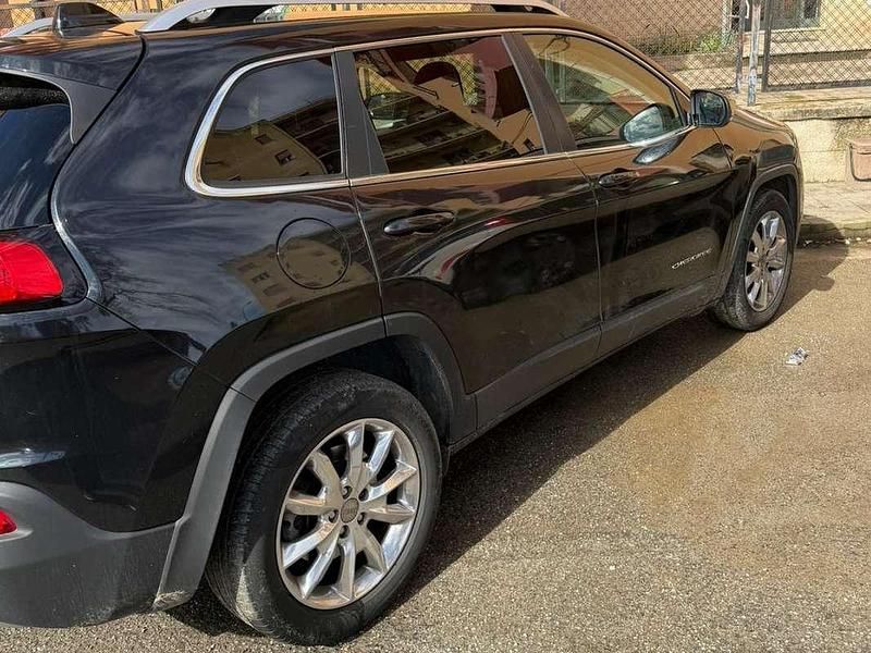 Usata Jeep Cherokee Limited 140 CV (102 kW) 2015 Nero SUV