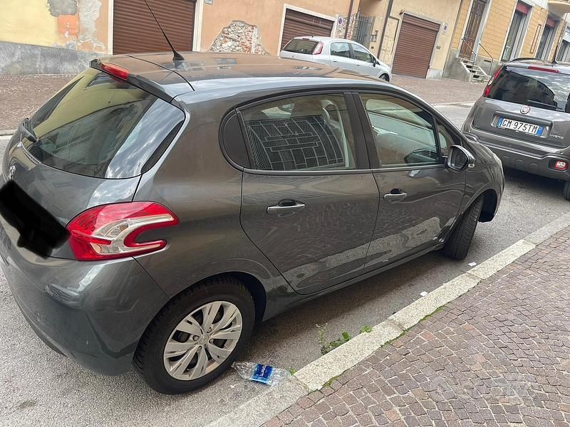 Usata Peugeot 208 2013 Utilitaria