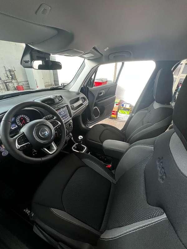 Usata Jeep Renegade Limited 131 CV (96 kW) 2024 Blu/azzurro SUV