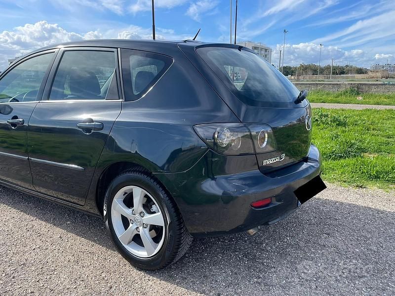 Usata Mazda 3 109 CV (80 kW) 2005 Nero Berlina