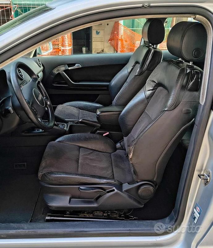 Usata Audi A3 Attraction 140 CV (102 kW) 2004 Grigio Berlina