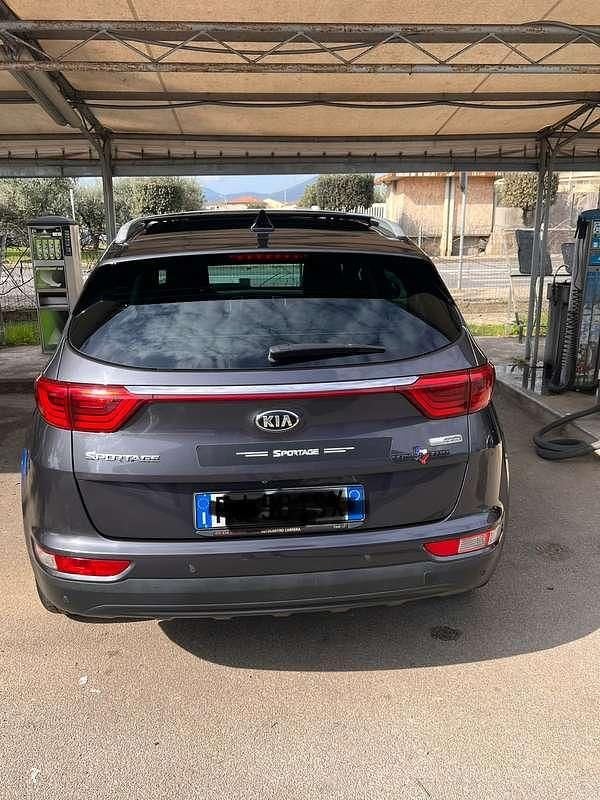 Usata Kia Sportage Style 141 CV (103 kW) 2017 Grigio SUV