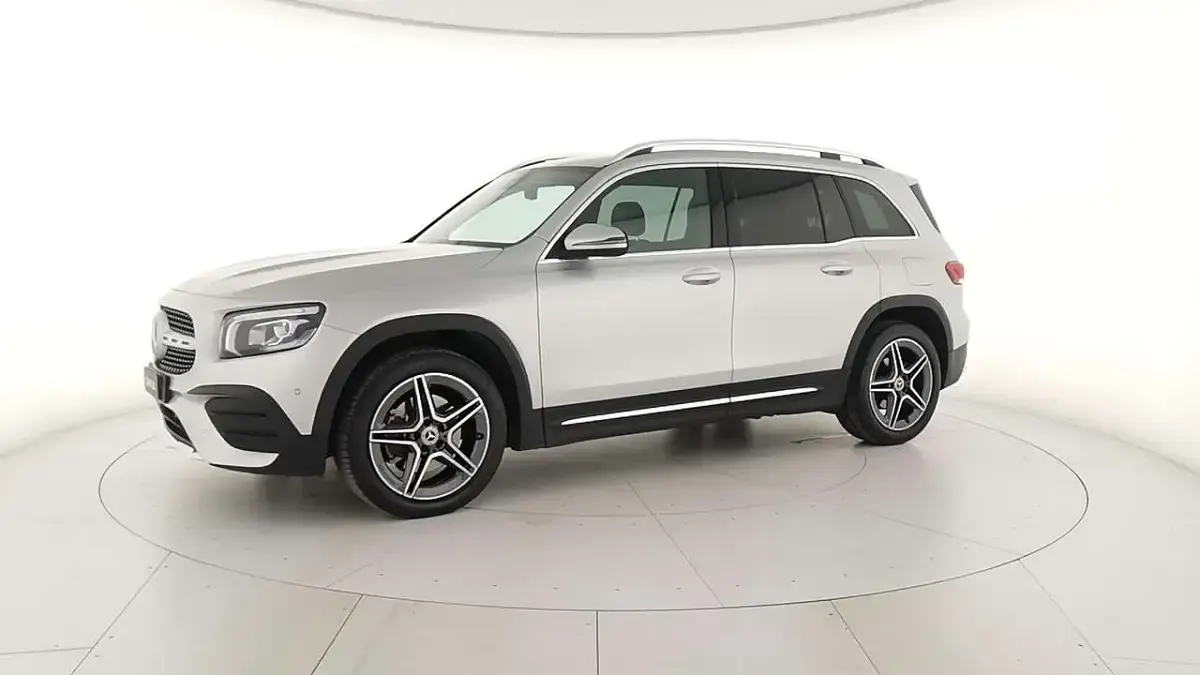 Usata Mercedes GLB200 Premium 150 CV (110 kW) 2023 Argento SUV
