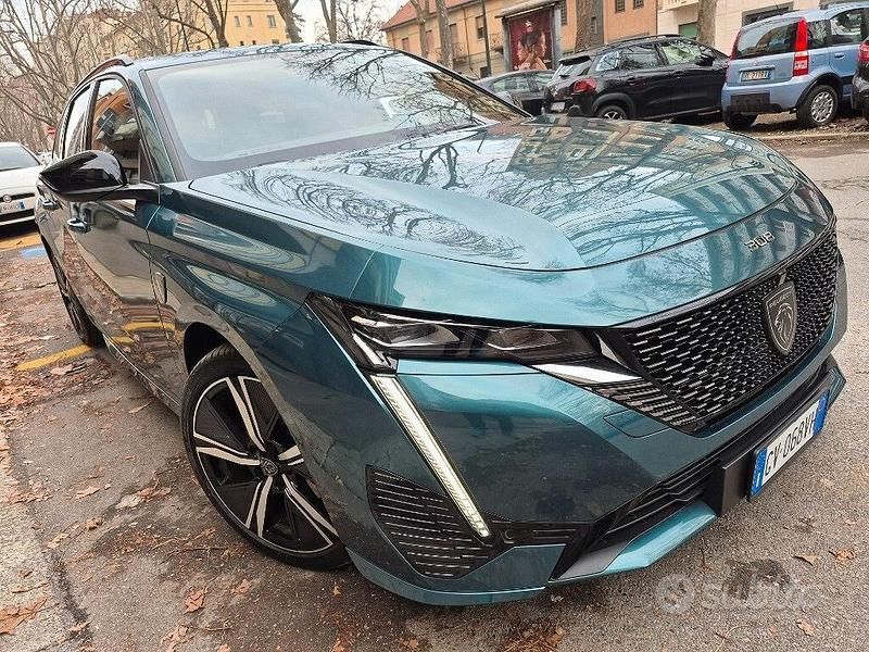 Usata Peugeot 308 GT 130 CV (95 kW) 2024 Verde Station wagon