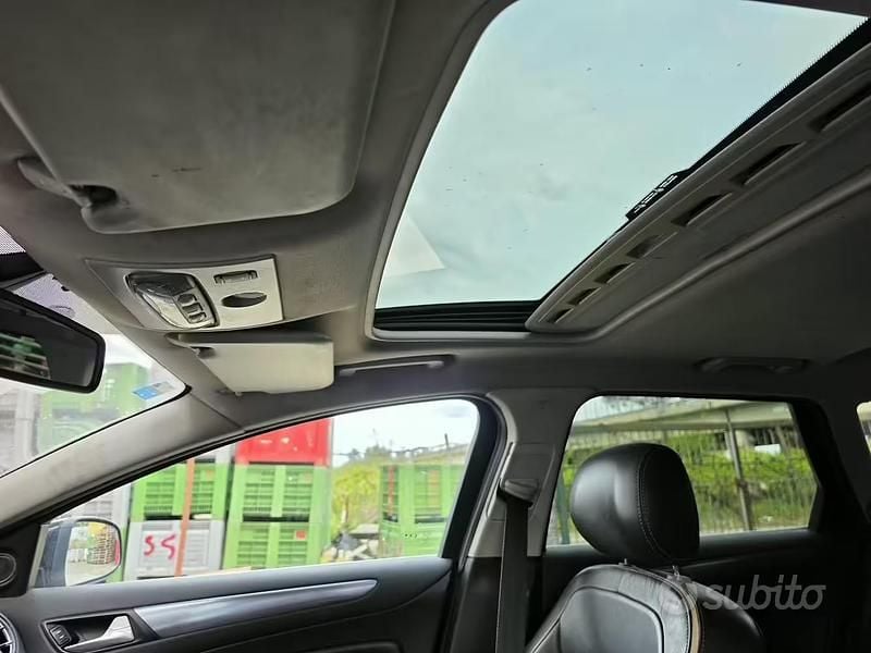 Usata Ford Mondeo Titanium 163 CV (119 kW) 2012 Blu Station wagon