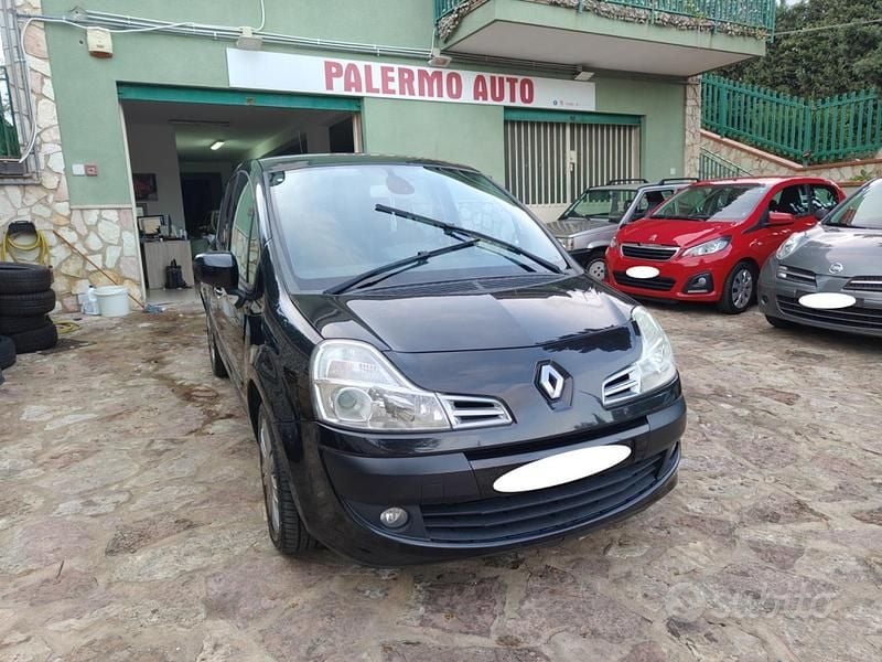 Usata Renault Modus 75 CV (55 kW) 2012 Nero Monovolume