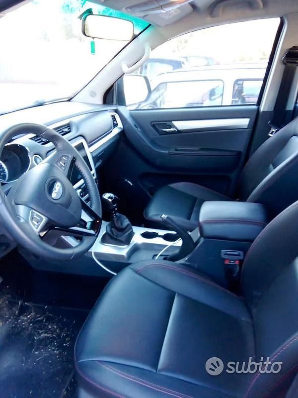 Usata EVO Cross 4 136 CV (100 kW) 2023 Blu Pick-up